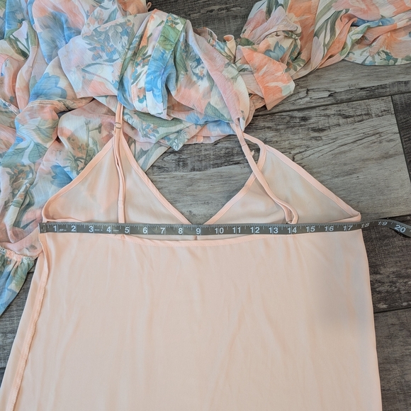 Olivaceous Pastel Floral Blouse - Picture 7 of 9